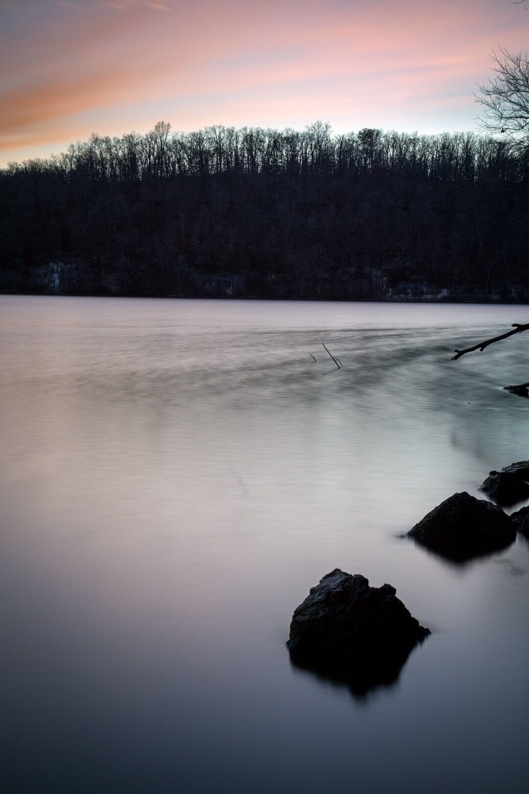 At one point the largest man made lake in the United States, the Lake of the Ozarks is an impressive sight. Situated in the middle of the Ozark range in Missouri, there are plenty of beautiful views and great hikes to explore!