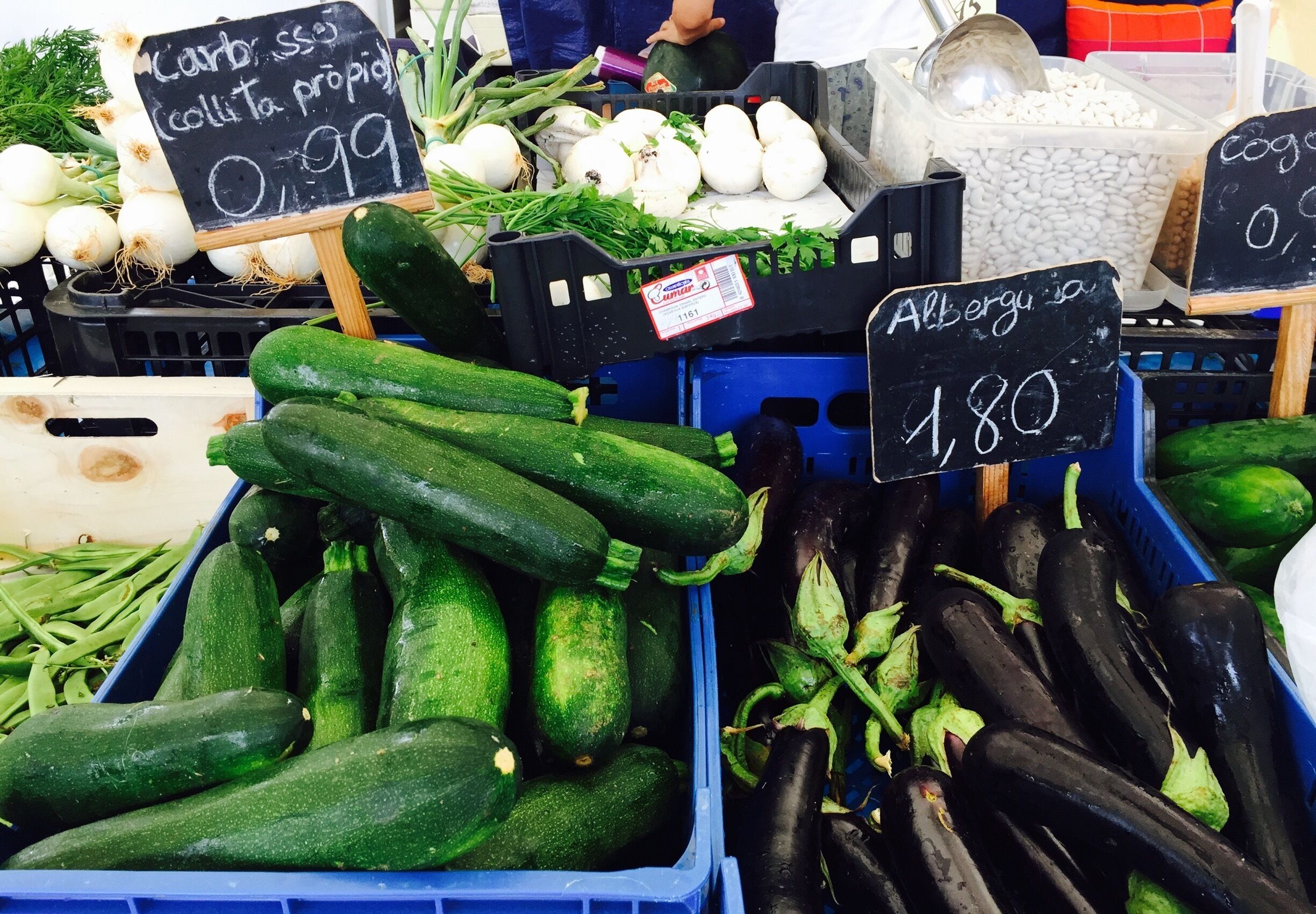 Vegetable market time!