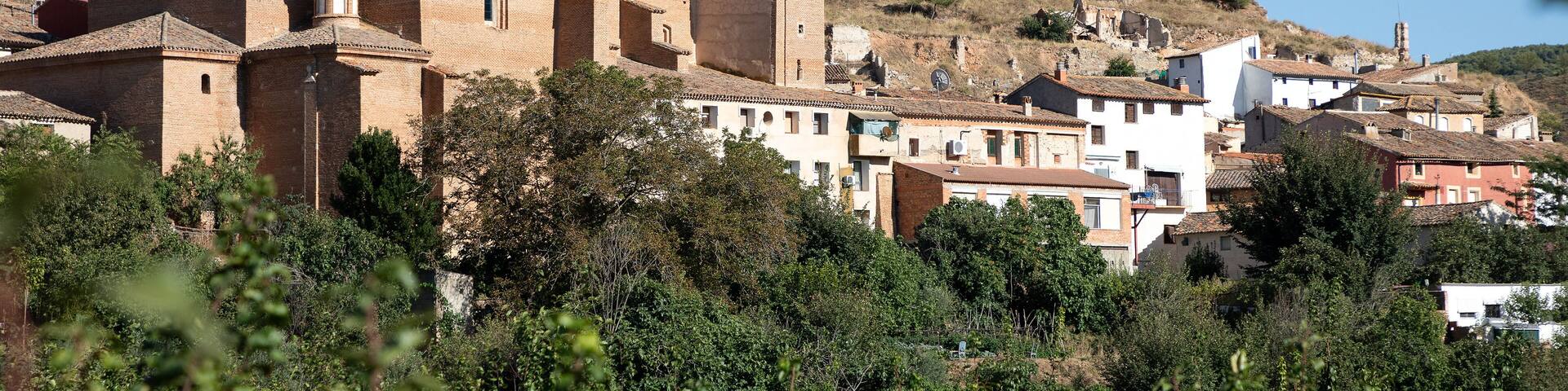 Iglesia y castillo de Villafeliche, pueblo con encanto en la provincia de Zaragoza, Aragon, España.
