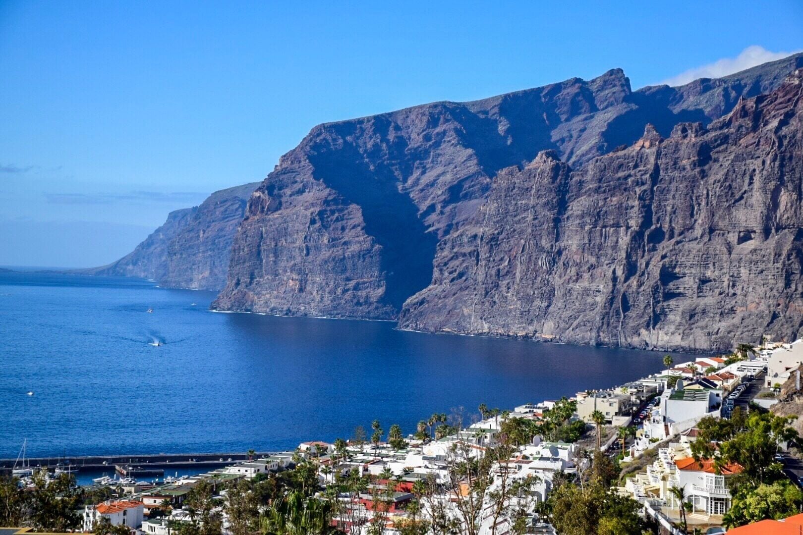 Los Gigantes - rise from the sea to 2,625 ft! Stunning cliffs #losgigantes #santiagodelteide #tenerife #canaryislands #islandlife #cliffs #spain #espana #takeahike