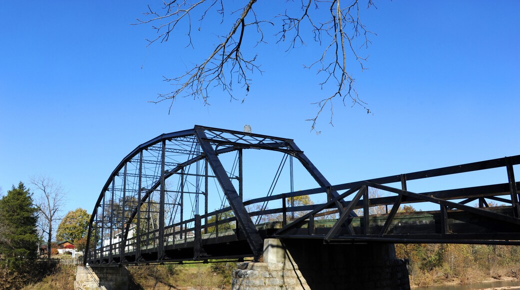 bridge over the river thames