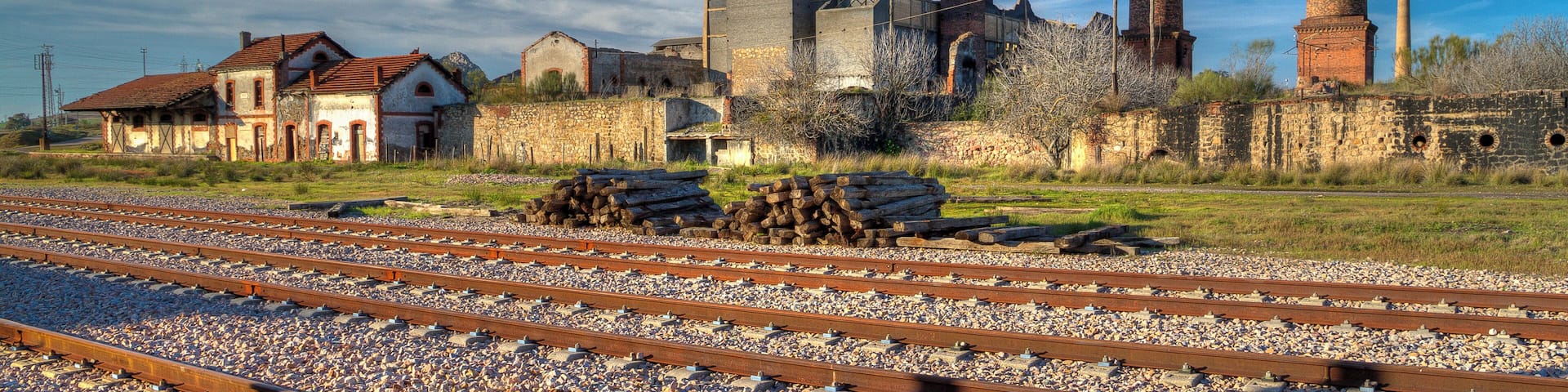 La fundición de Peñarroya Pueblonuevo y la estación de la vía estrecha