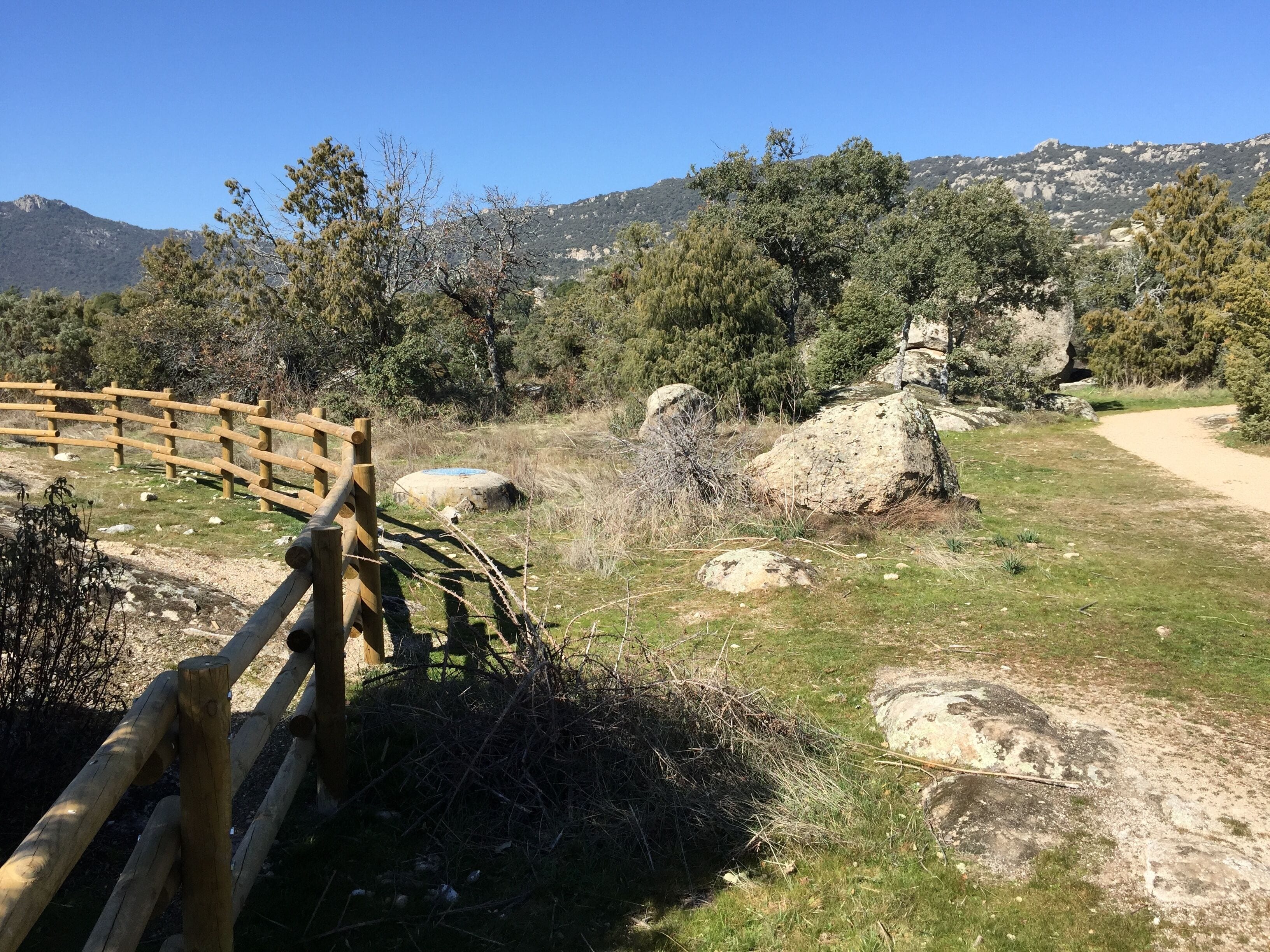 Yacimiento arqueológico de la Cabilda (s. VII-XIII). Hoyo de Manzanares, Madrid (España)