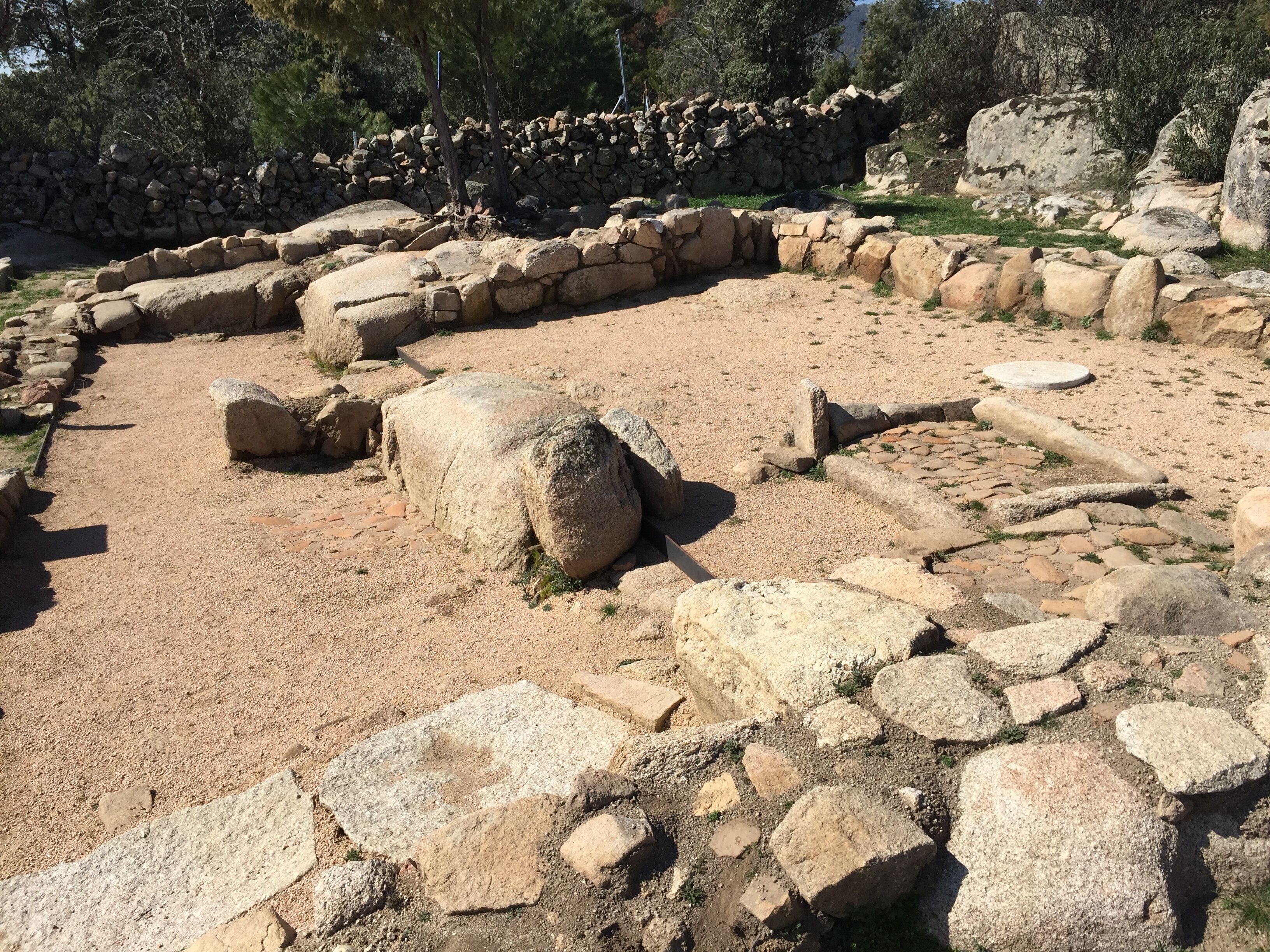 Yacimiento arqueológico de la Cabilda (s. VII-XIII). Hoyo de Manzanares, Madrid (España)