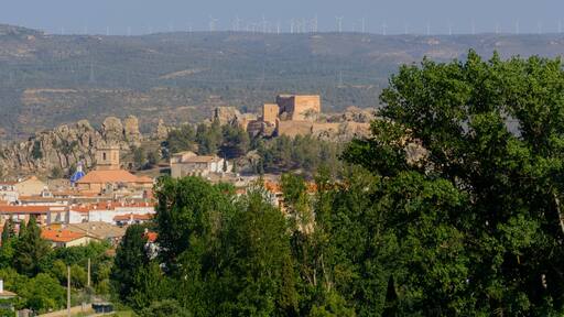 VISTA DE LA POBLACIÓN DE AYORA. COMUNIDAD VALENCIANA. ESPAÑA