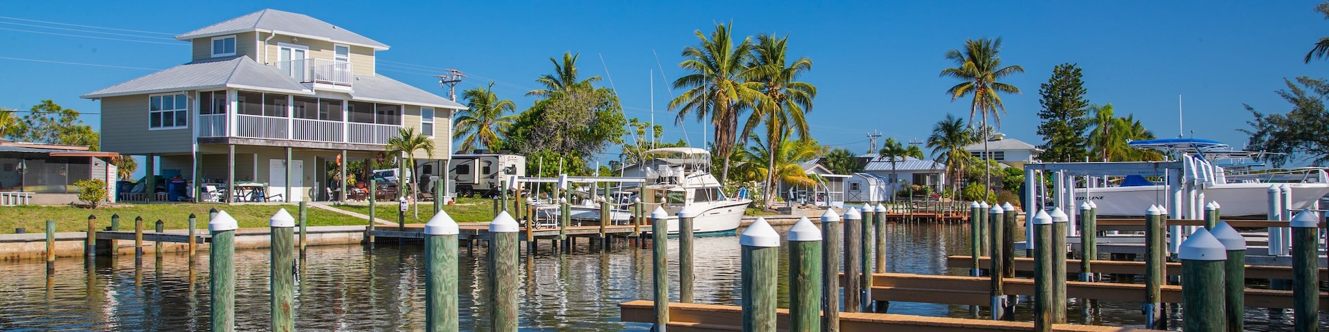 Saint James City showing a bay or harbor