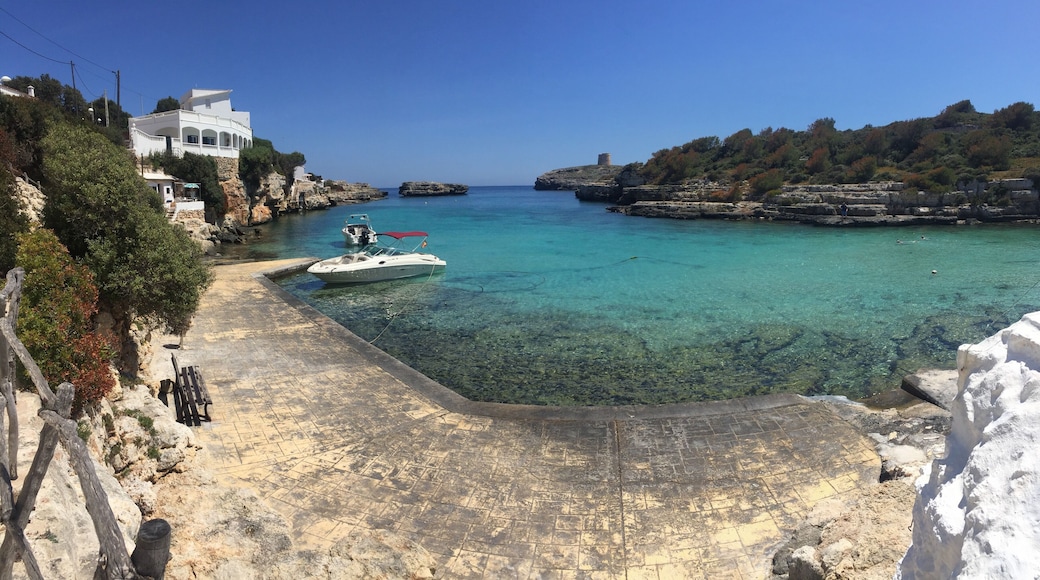 Cala Alcaufar is a very quiet nice little beach, with very few people, in an amazing little town... not too many people here, but it worth a visit... nice place to rest and enjoy the beautiful water