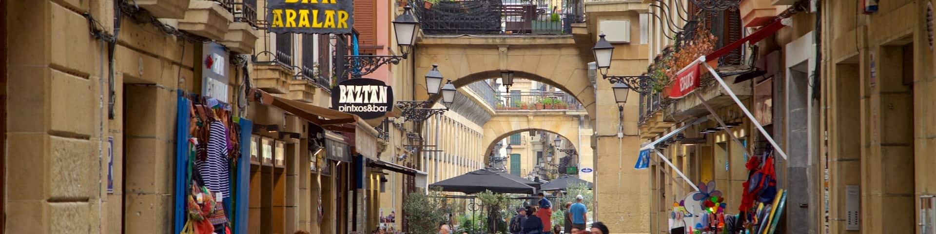 Old Town which includes street scenes as well as a small group of people