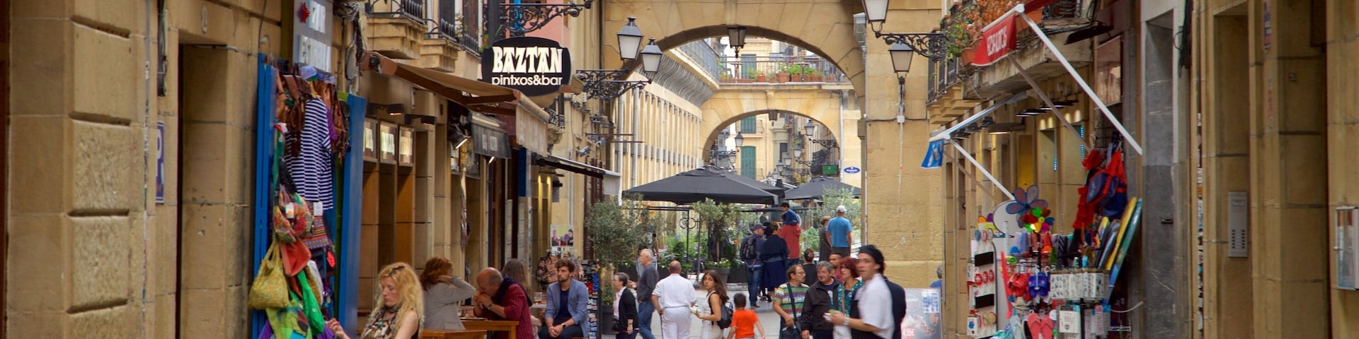Old Town which includes street scenes as well as a small group of people