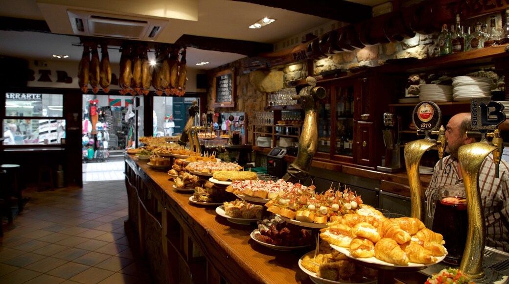 Old Town which includes food, a bar and interior views