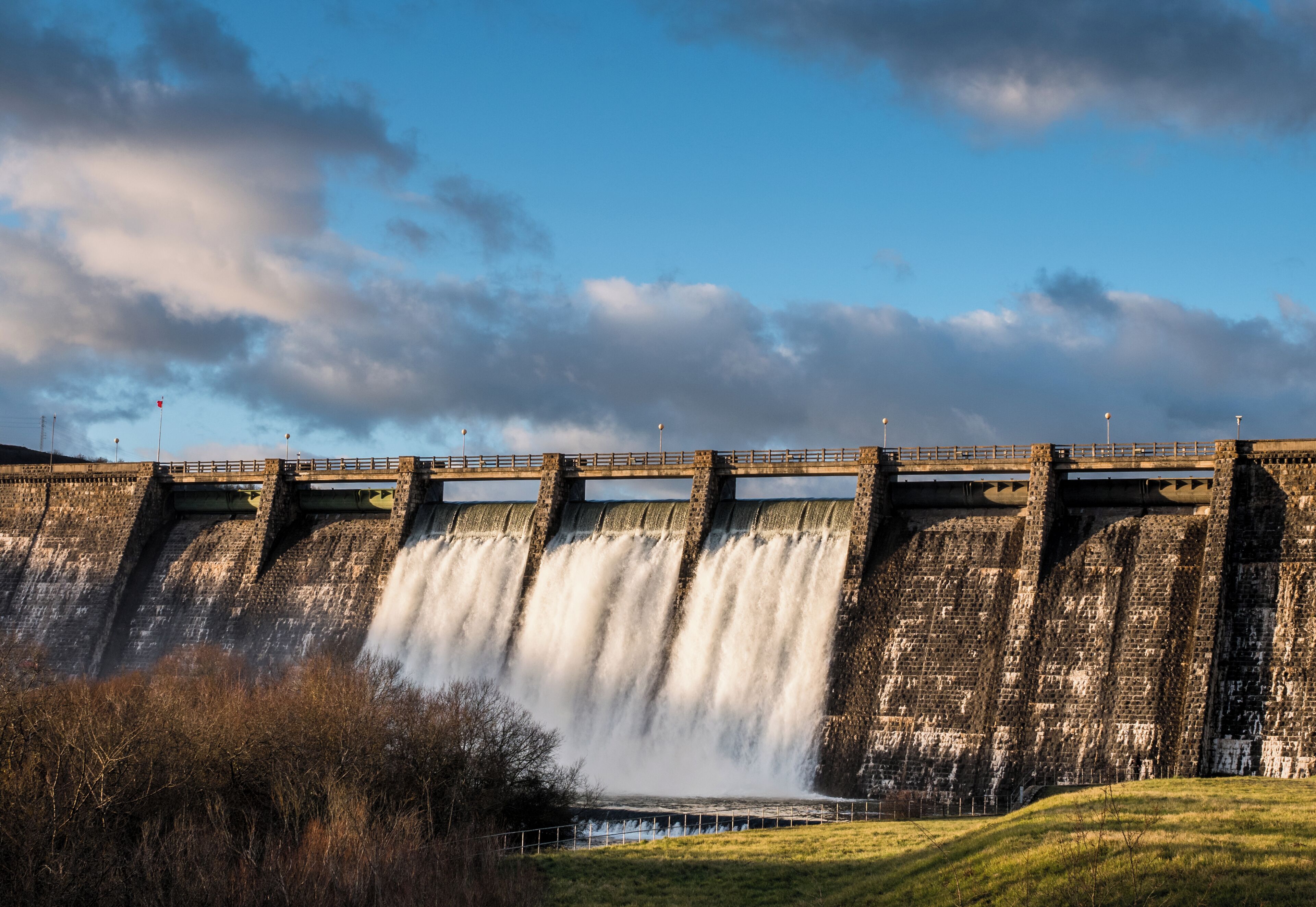 Concrete dam of the Ullíbarri-Gamboa reservoir. Álava, Basque Country, Spain