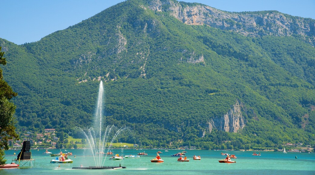 Rhone-Alpes showing a fountain, boating and mountains