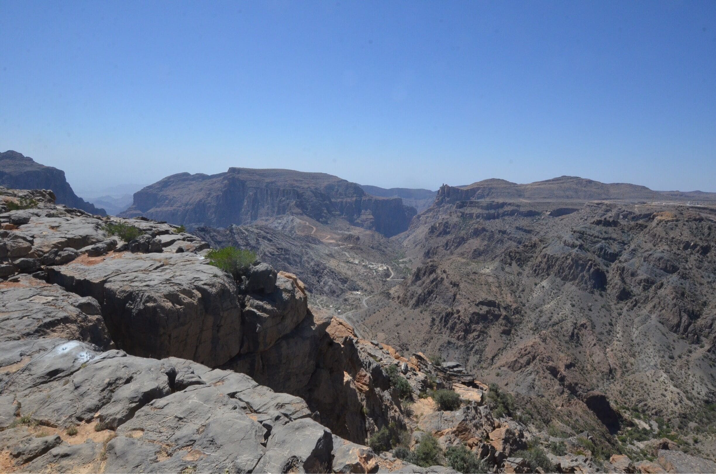 Diana's Point in the mountains above Nizwa.
Diana and Charles visited the place in 1986.