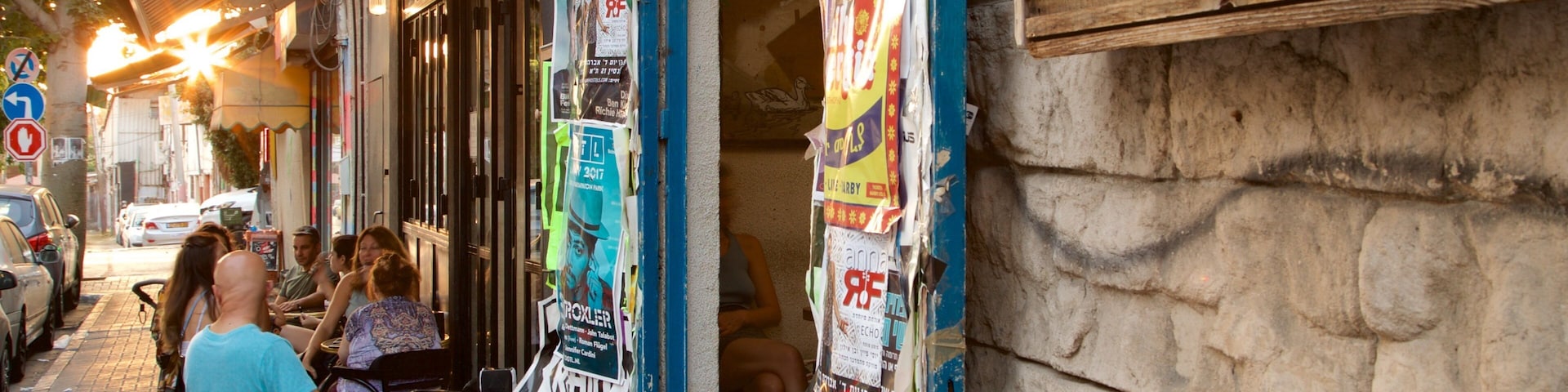 Florentin featuring street scenes and outdoor eating as well as a small group of people