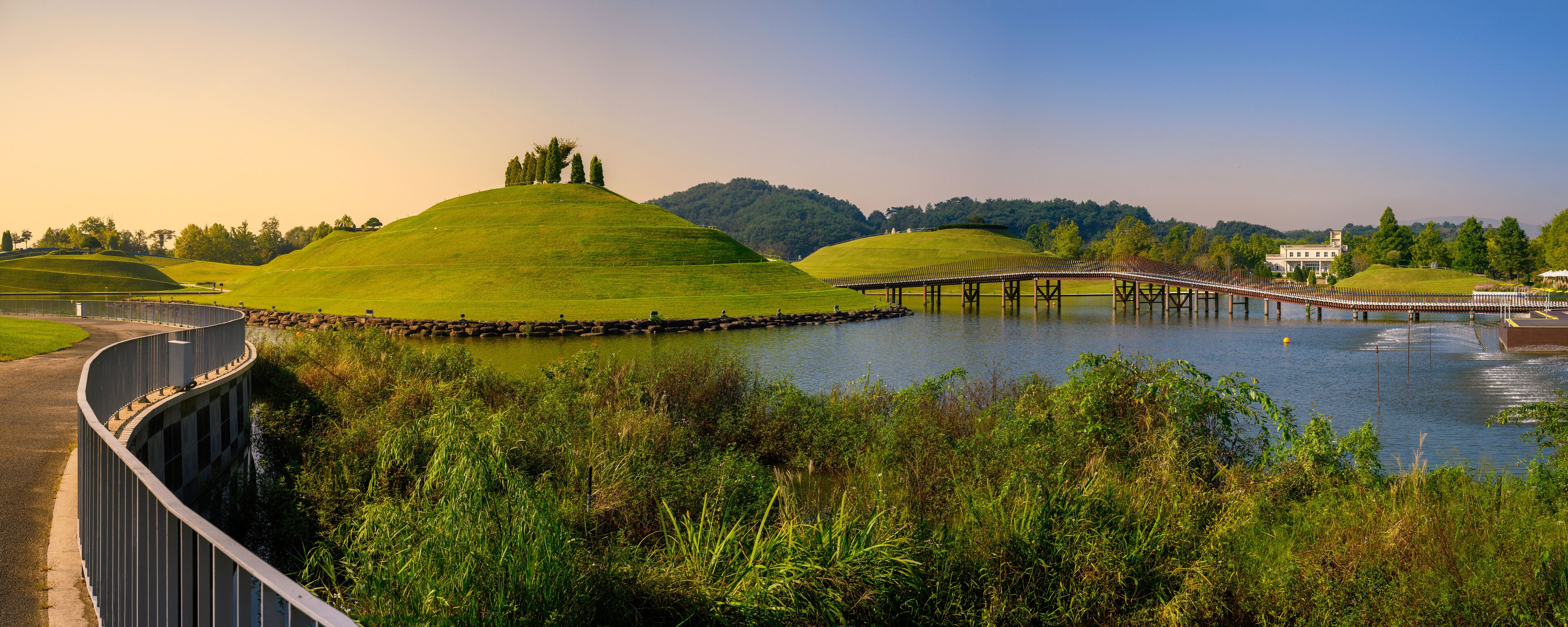 Suncheon Bay National Garden, Bonghwa Hill, and the lake in Suncheon City, South Korea