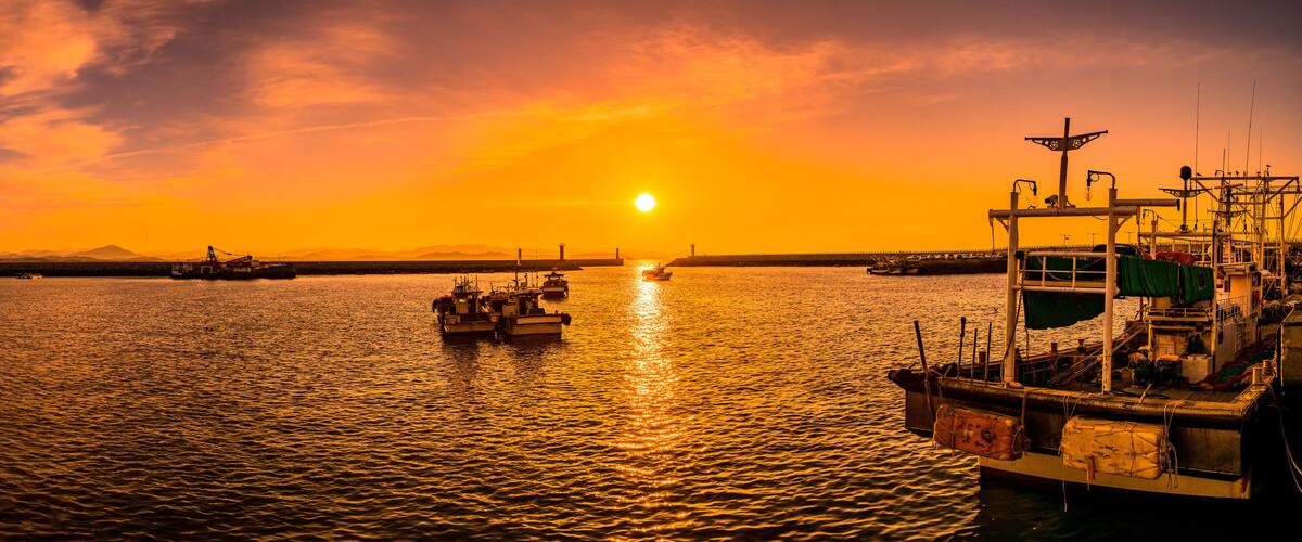 Morning sunrise of Seocheon Maryang port
