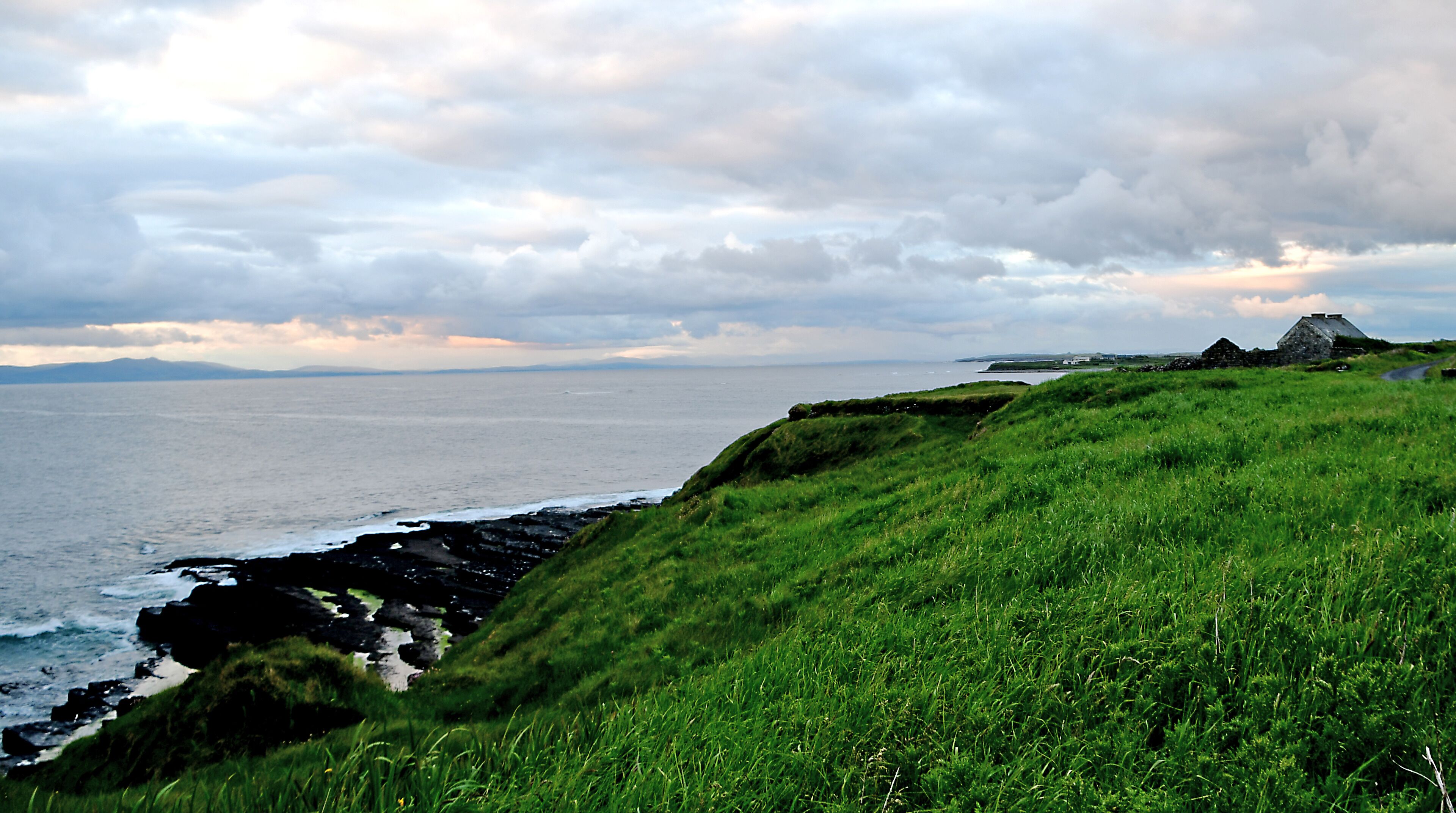 Our base of operations was a great B&B named Ocean Heights which is located right on the Atlantic coast. Just a short stroll from the front door and we were in position for this shot.