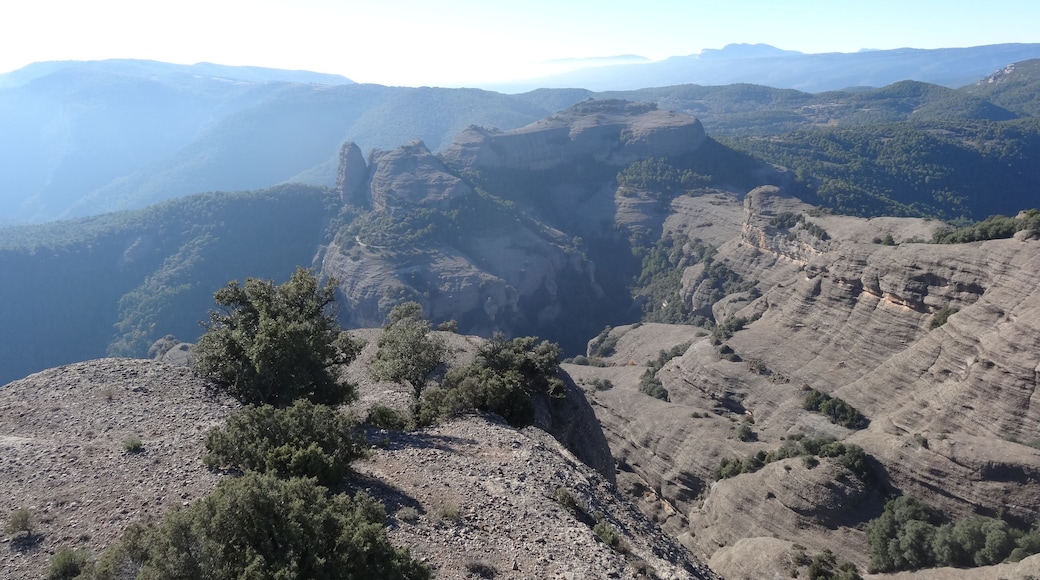 Serra del Corb des de Sant Honorat, Peramola (desembre 2012)