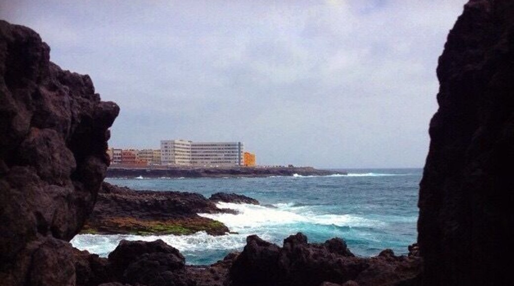 A very small fisherman village that now it's growing and you can see the big hotels in the horizon. #hiking