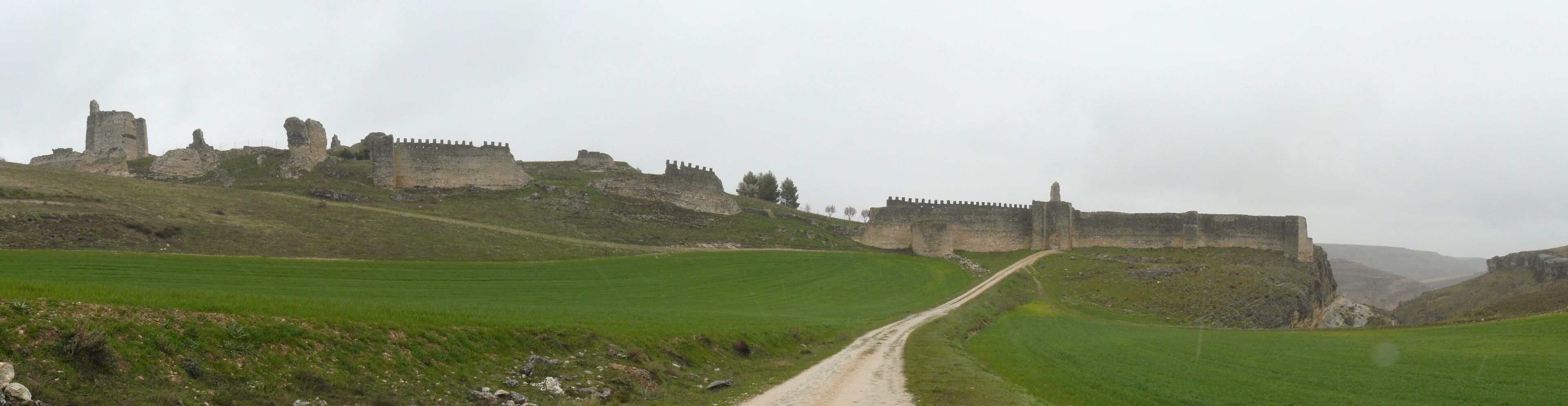 Medieval walls of Fuentidueña (Segovia, Spain)