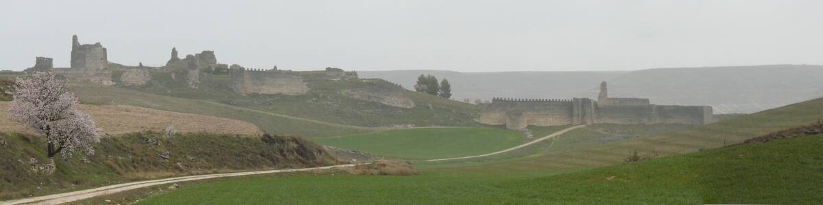 Medieval walls of Fuentidueña (Segovia, Spain)