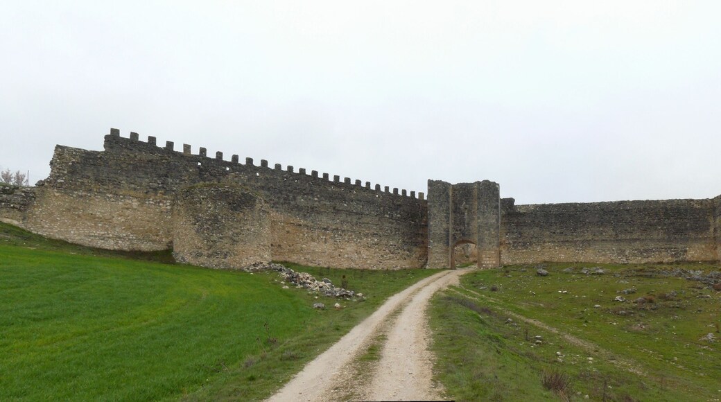 Medieval walls of Fuentidueña (Segovia, Spain)