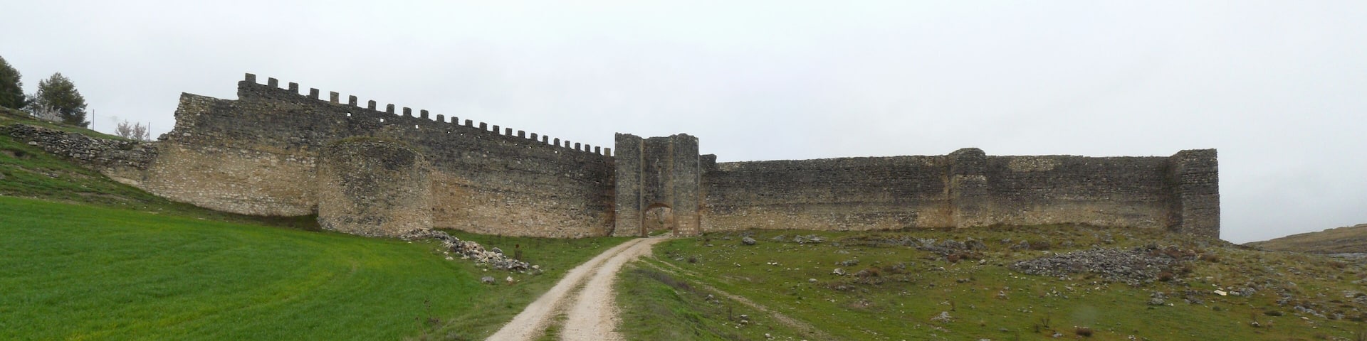 Medieval walls of Fuentidueña (Segovia, Spain)
