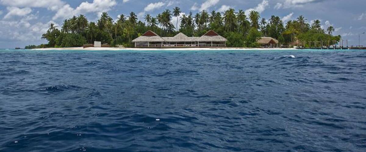 Showcasing a spa center and a private beach area, Malahini Kuda Bandos Resort is located in Male City. The resort has a fitness center and water sports facilities, and guests can enjoy a meal at the restaurant.