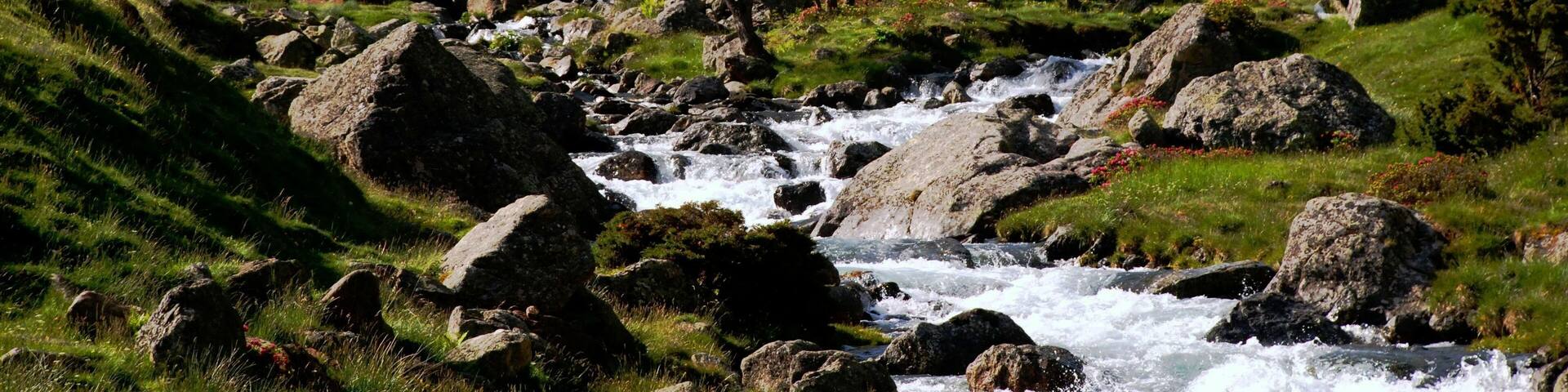 Lumière matinale. Pla Soulcem (1570) dans les Pyrénées Ariègeoises.