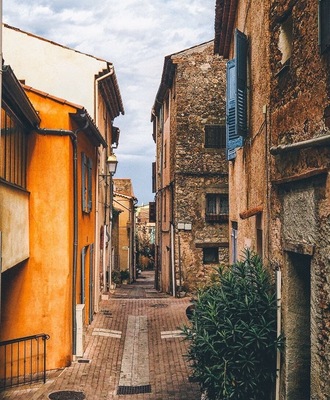 Amazing hill top village with stunning streets and views.