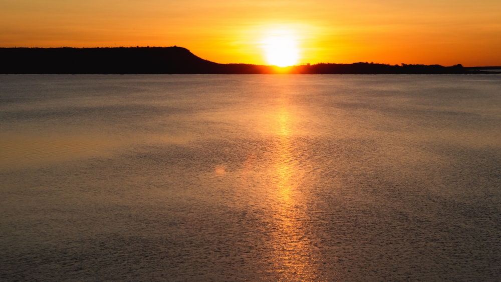 PĂŽr do Sol na Barragem de Sobradinho, Bahia Brasil