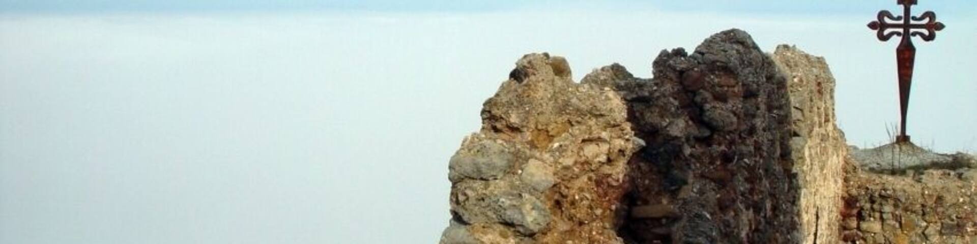 Clavijo castle detail above the clouds 27-12-2003