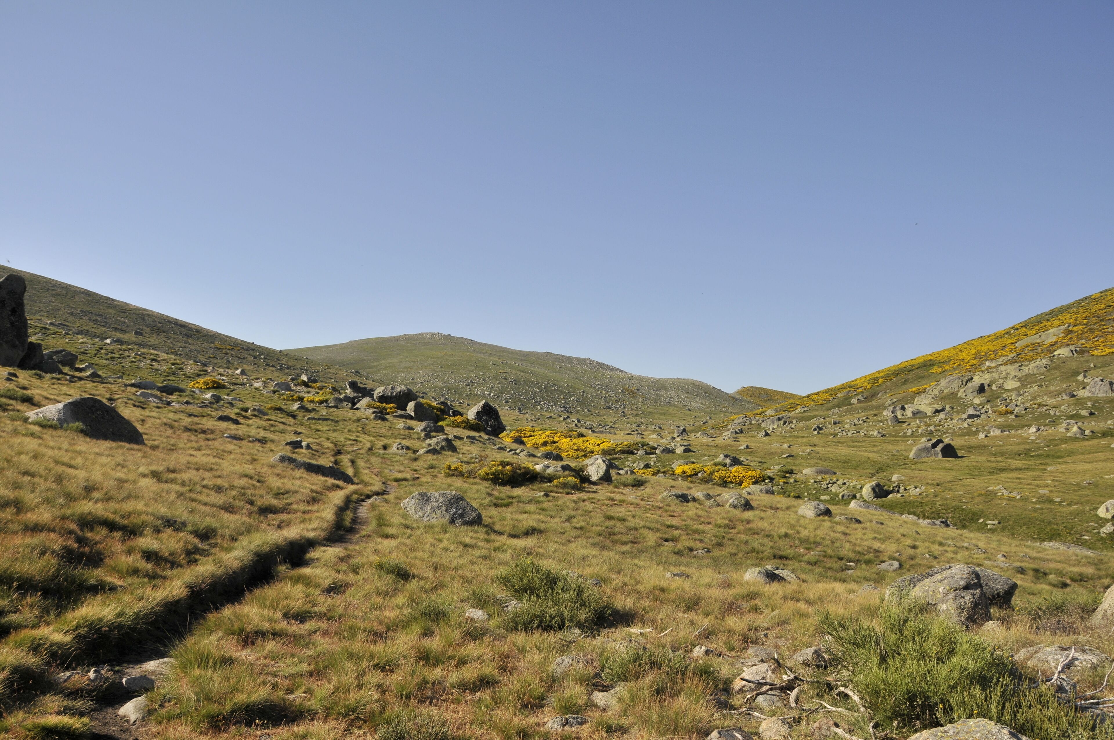HACIA EL PUERTO DE CANDELEDA