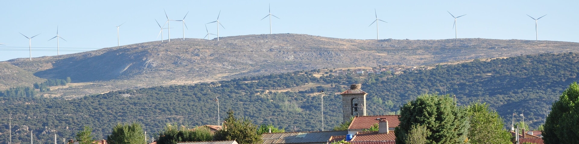 Panorama de la Torre (Ávila), España. Al fondo el Cerro de Gorria.