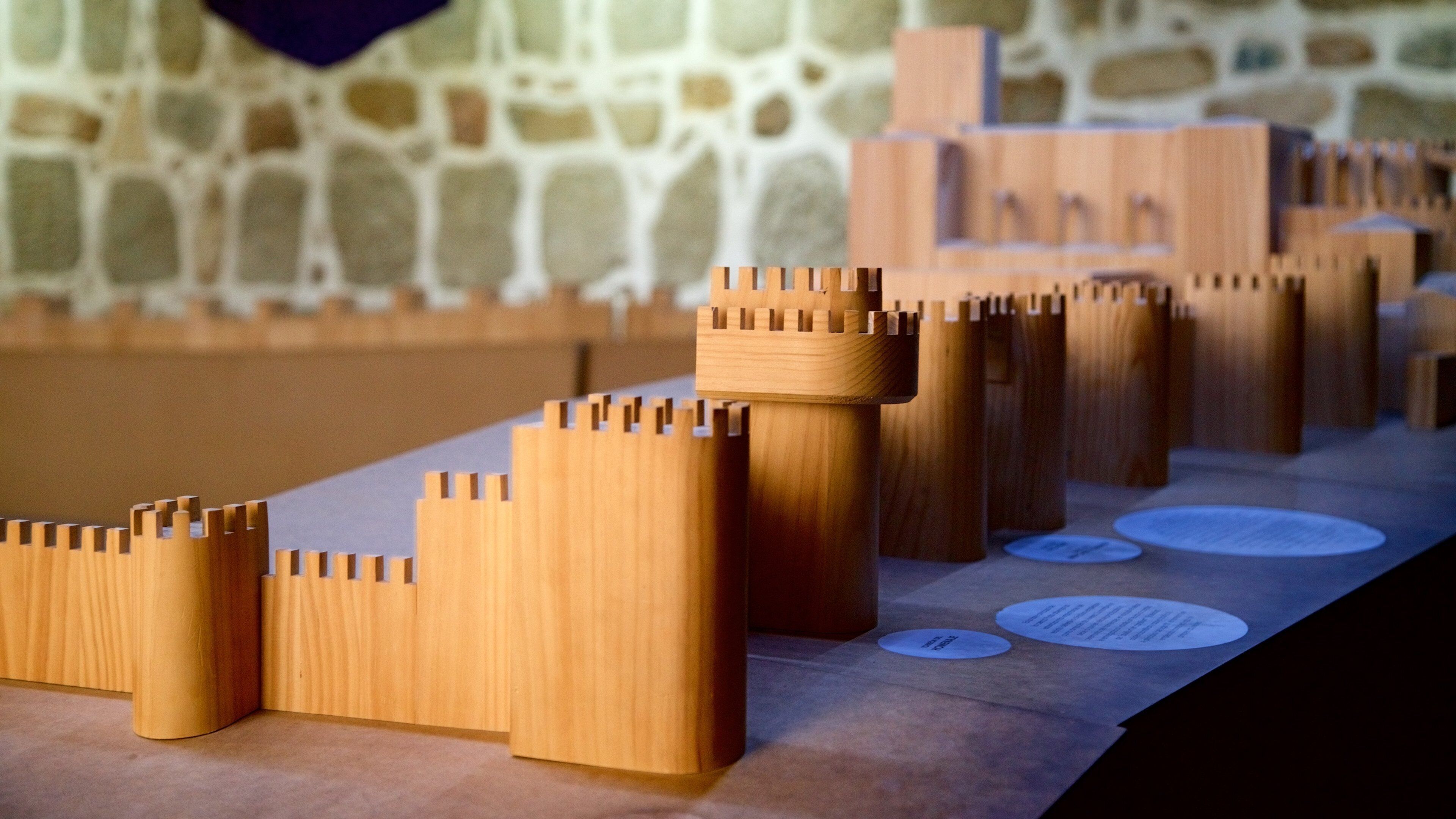 Walls of Ávila showing interior views