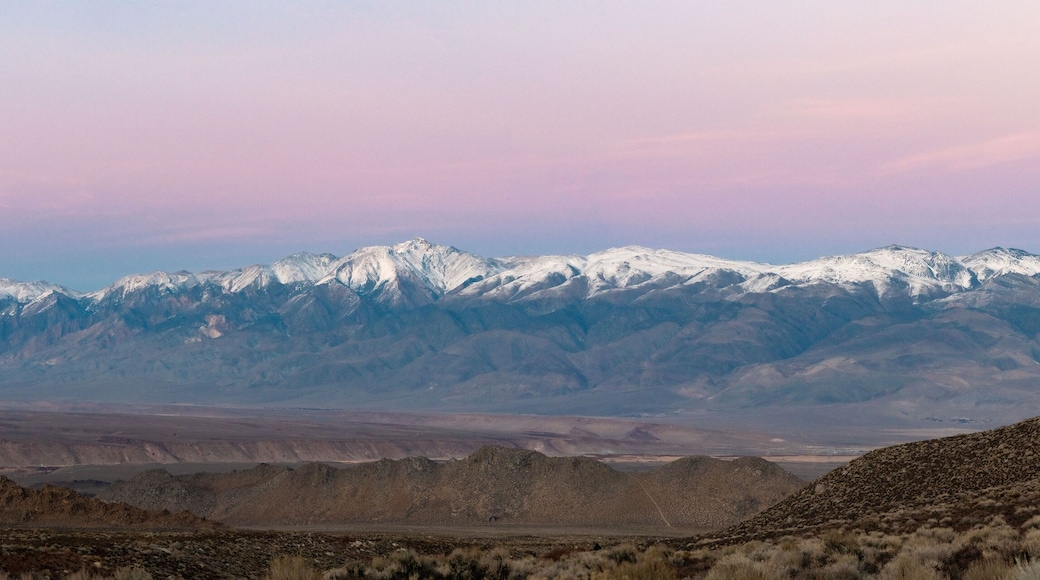 Panorama of the sunset from Owen's Valley in California with both the White Mountains and the Sierra Nevada