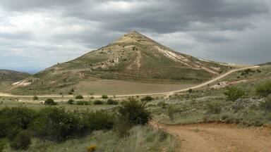 Monte a las afueras de Madruédano (Soria).