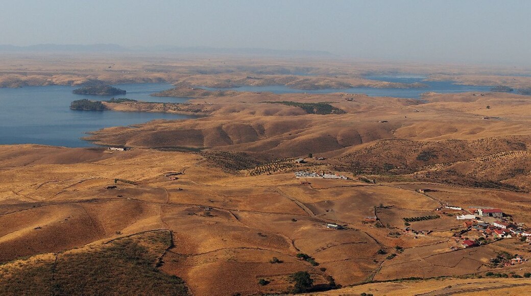 4 pictures taken without a tripod and combined in Hugin. Panasonic/Leica 25/1.4 MFT @F4.0