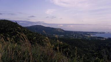 Kin by the sea, and seen the top of Mount Onna.