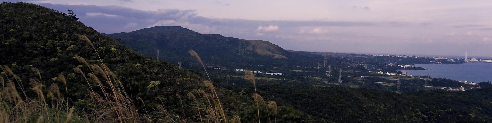 Kin by the sea, and seen the top of Mount Onna.
