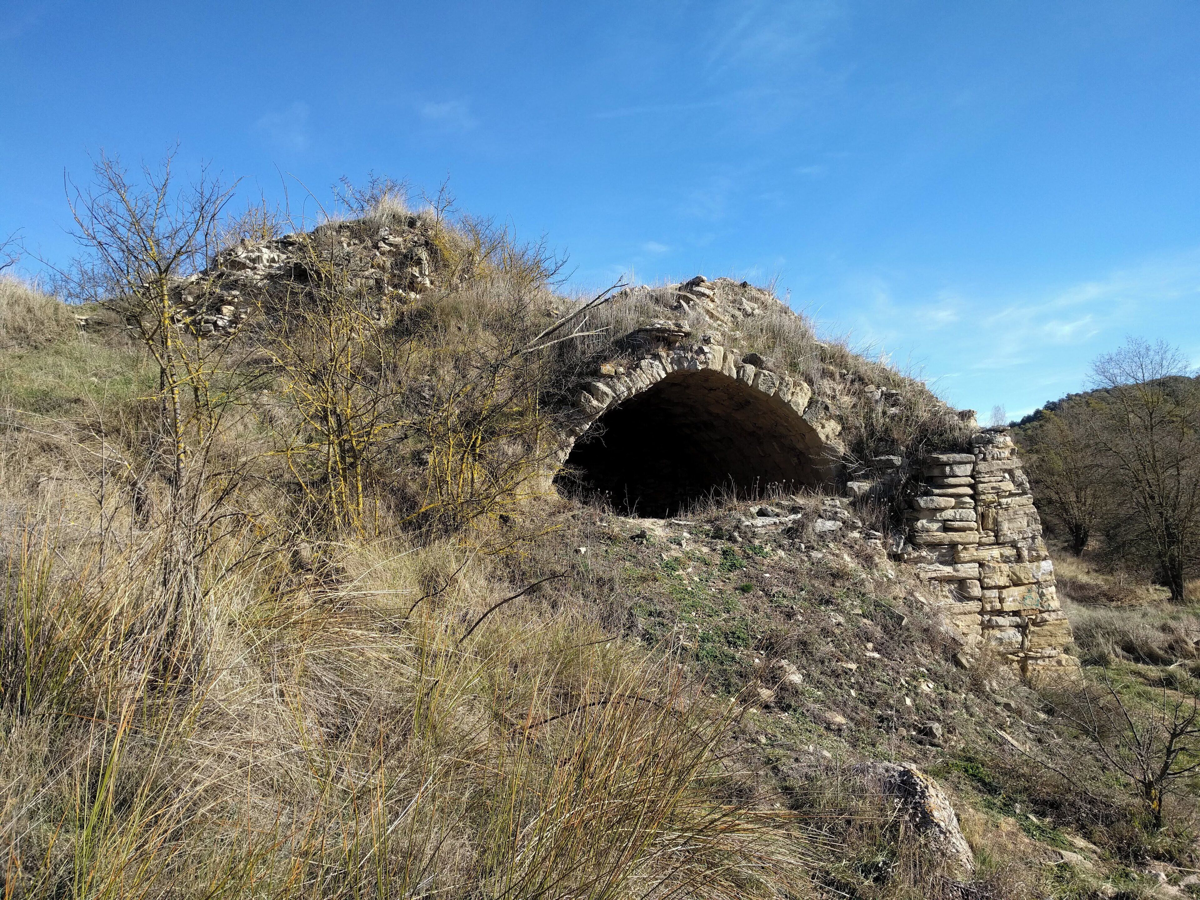 Molí Vell de Sant Gallard (les Piles) This is a photo of a building indexed in the Catalan heritage register as Bé Cultural d'Interès Local (BCIL) under the reference IPA-12948.