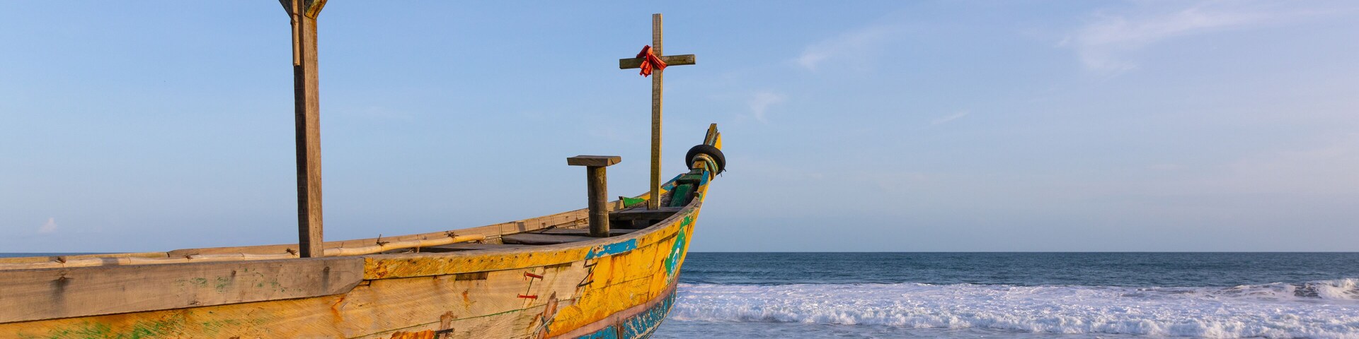 Pirogues on the beach in N’zima fishermen village, Sud-Comoé, Grand-Bassam, Ivory Coast