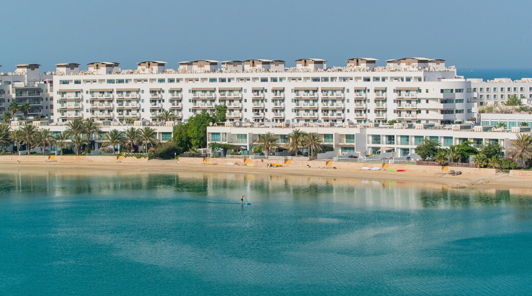 Amwaj Islands which includes a coastal town and general coastal views