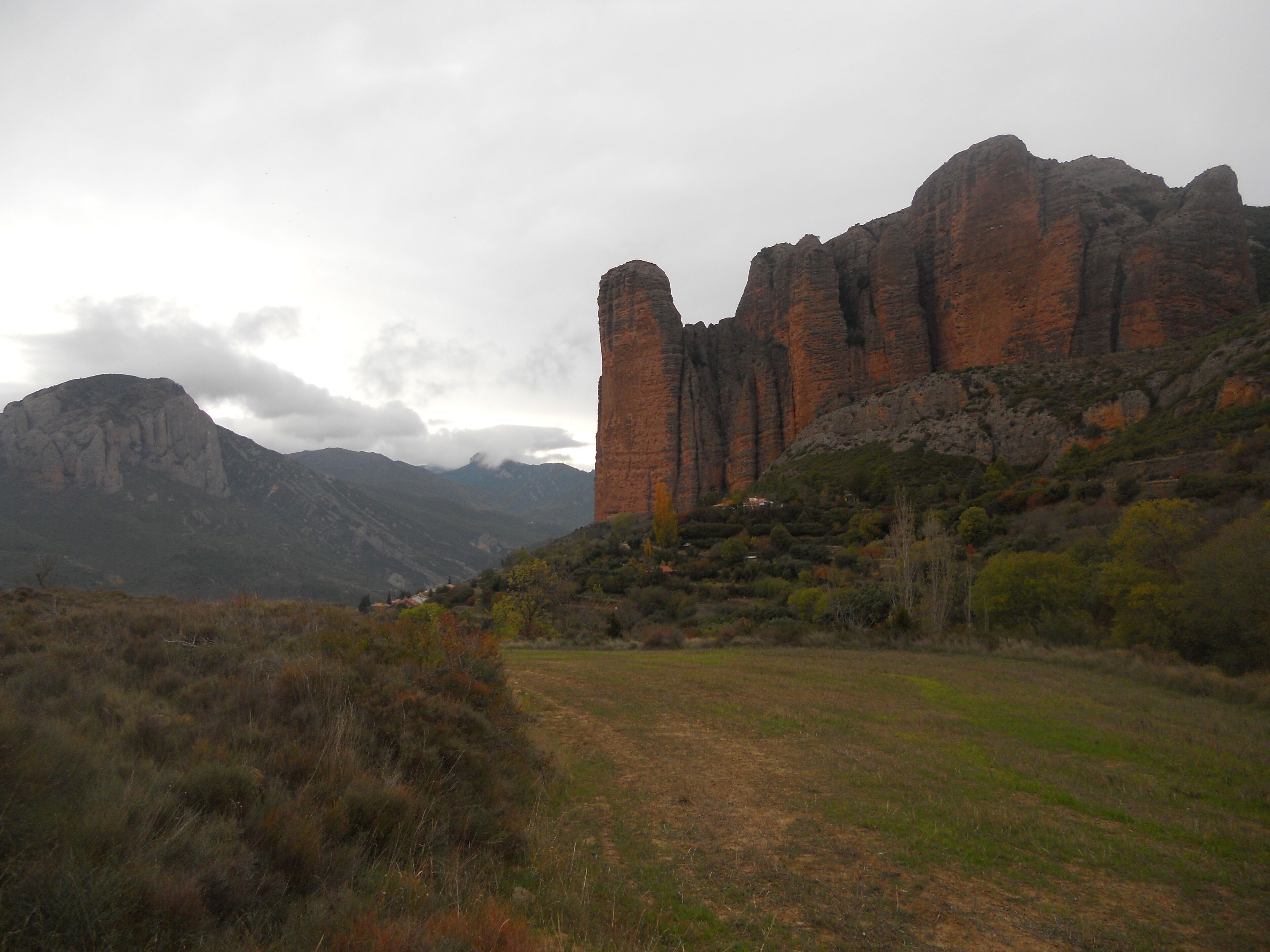 Mallos de Riglos , Huesca .