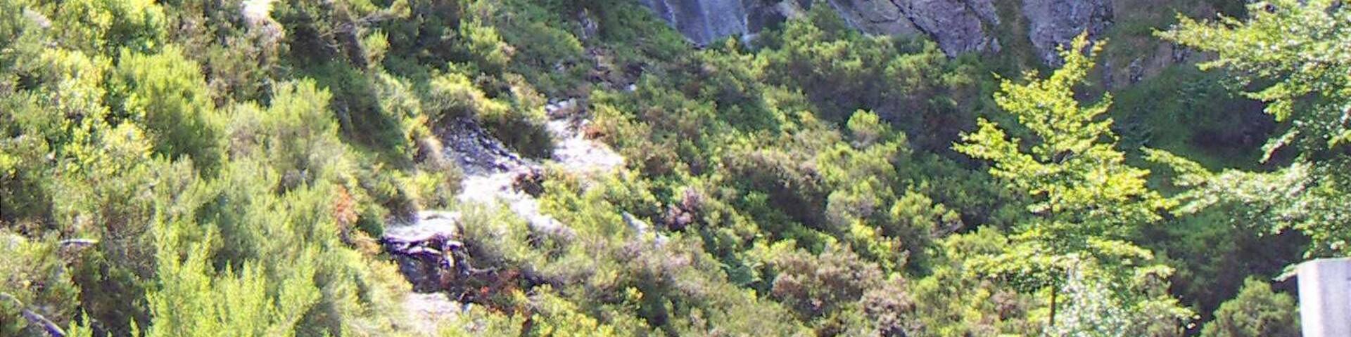 Cascada del río Mongallu, en el Parque Natural de Redes, concejo de Caso, Asturias.