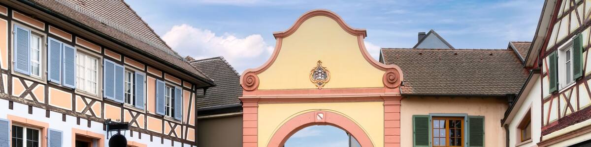 Lower gate ( Unteres Tor) in Ettenheim with view of the city , Ortenaukreis, Baden-Württemberg, Germany