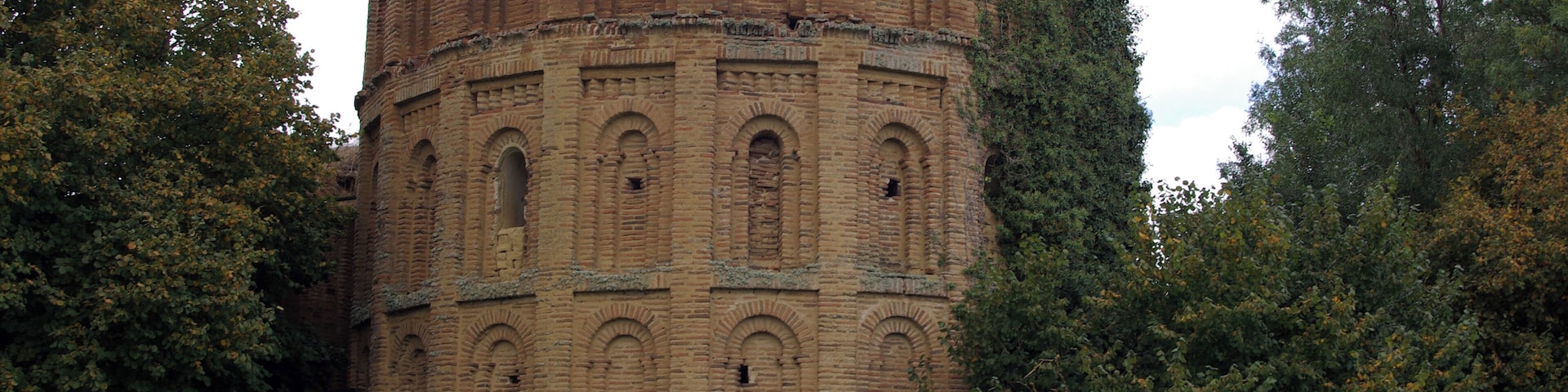 Monastery of Saint Mary of la Vega in Renedo de la Vega (Palencia, Spain). Mudéjar apse. Nowadays it's used as a sheep confinement pen.