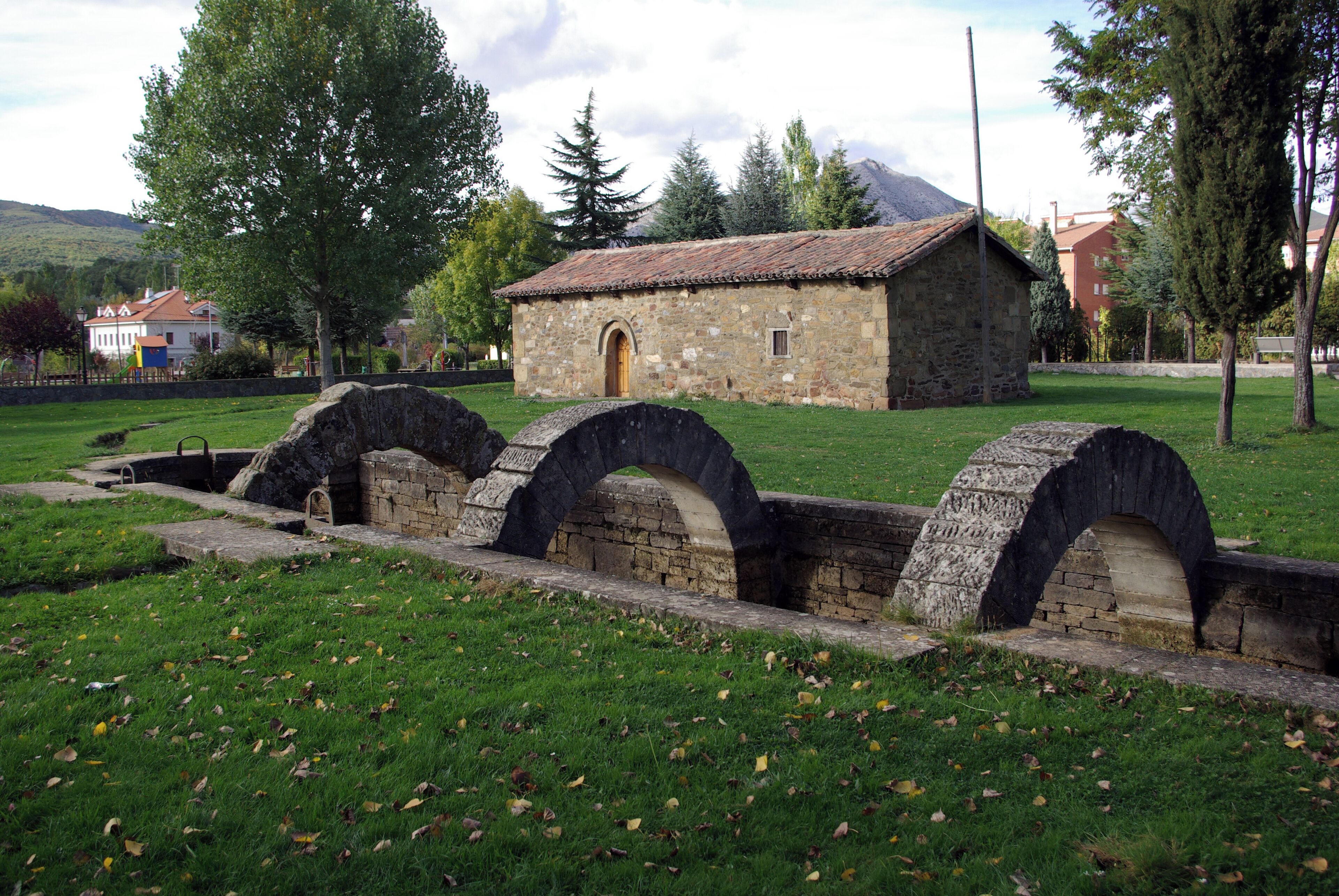 La Reana fountain and hermitage of Saint John in Velilla del Río Carrión (Palencia, Spain)