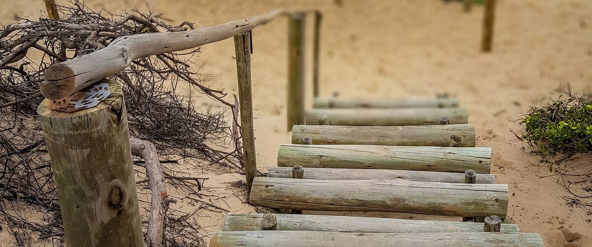 Praia da Macaneta, #Mozambique
#path #WorldCaptures #BeautifulDestinations #WorldPlaces #PassionPassport #TravelStoke #TravelAwesome #BBCTravel #LoveTheWorld #GuardianTravelSnaps #ABMTravelBug #marracuene #travelingram #instatraveling #traveltheworld #travelphotography #travel #instatravel #traveler #travelgram #traveling #fujifilm #maputo #macaneta #beach #africa #visitafrica #visitmozambique #wanderlust