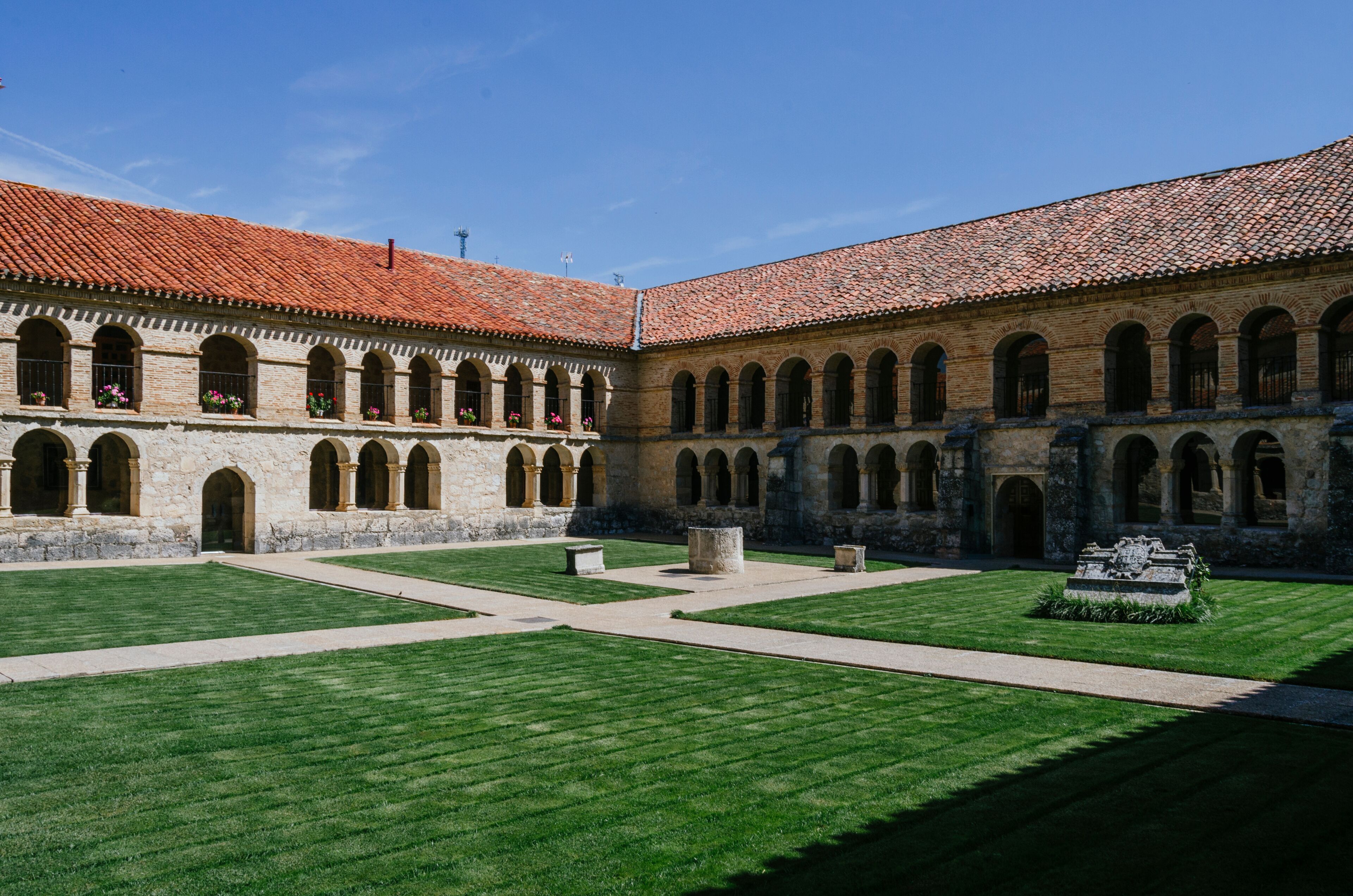 Corner of the courtyard of the convent of Santo Domingo in Caleruega, Burgos, Castilla y León, Spain.